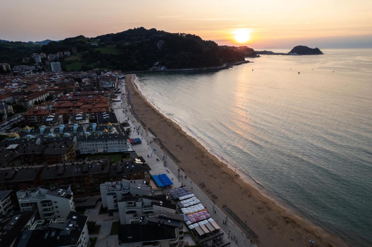 Zarautz Beach With Parking By Aston Rentals Zewnętrze zdjęcie
